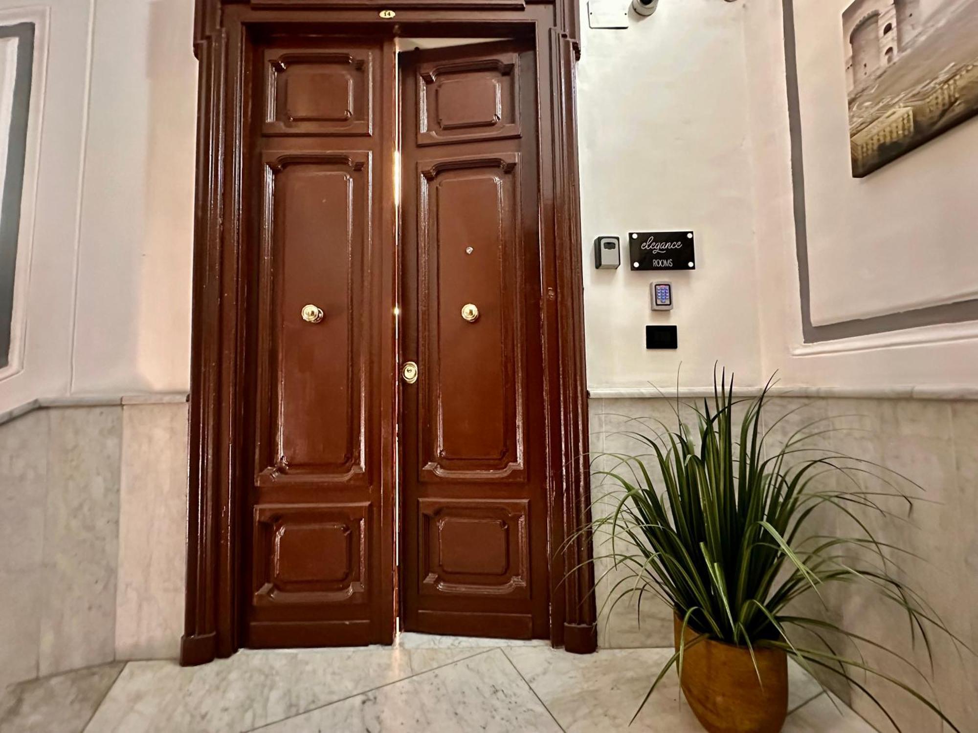 Elegance Rooms Spaccanapoli 外观 照片