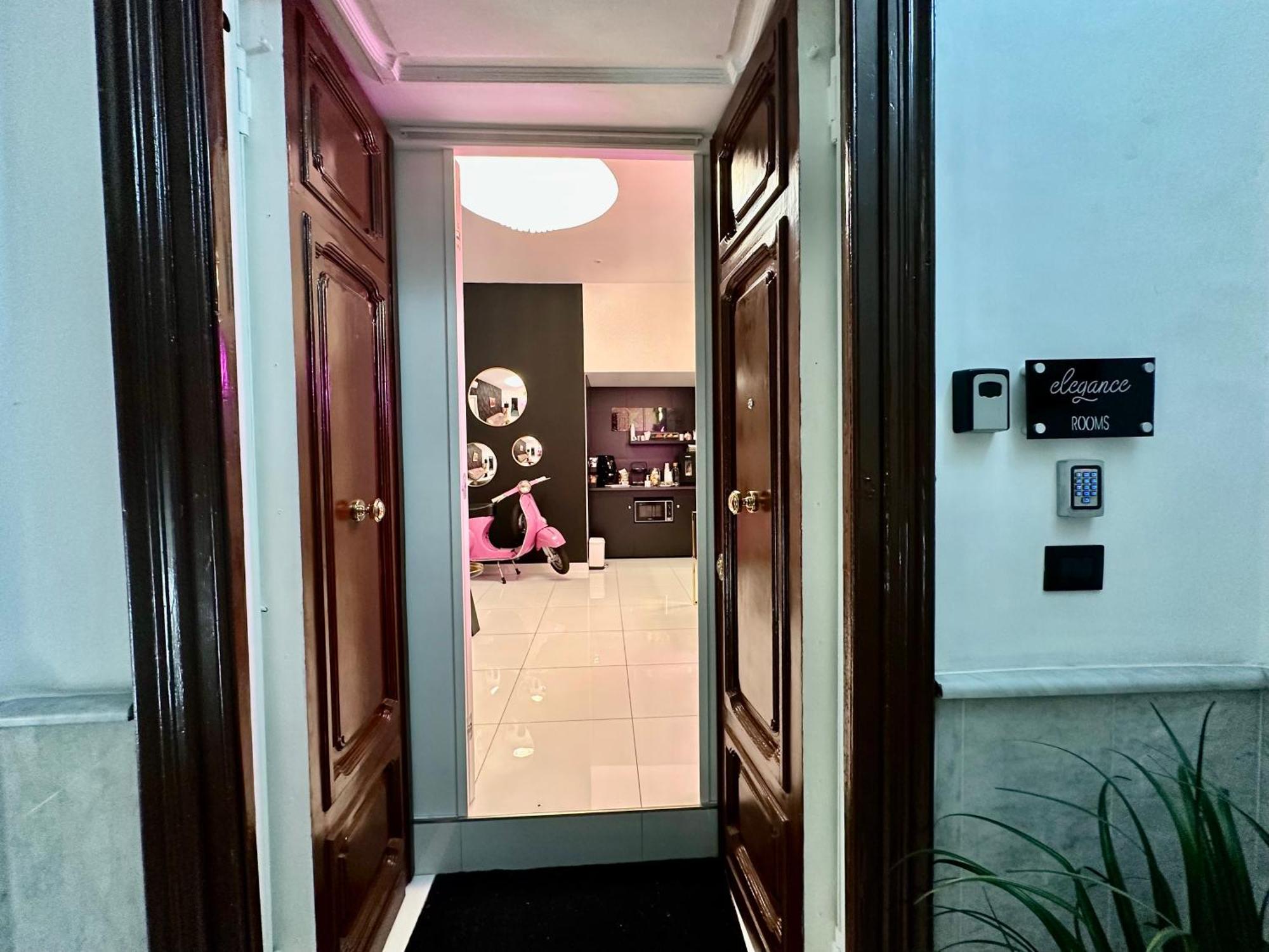 Elegance Rooms Spaccanapoli 外观 照片